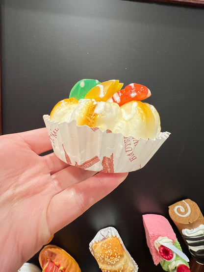 Fruit mini cake refrigerator magnets